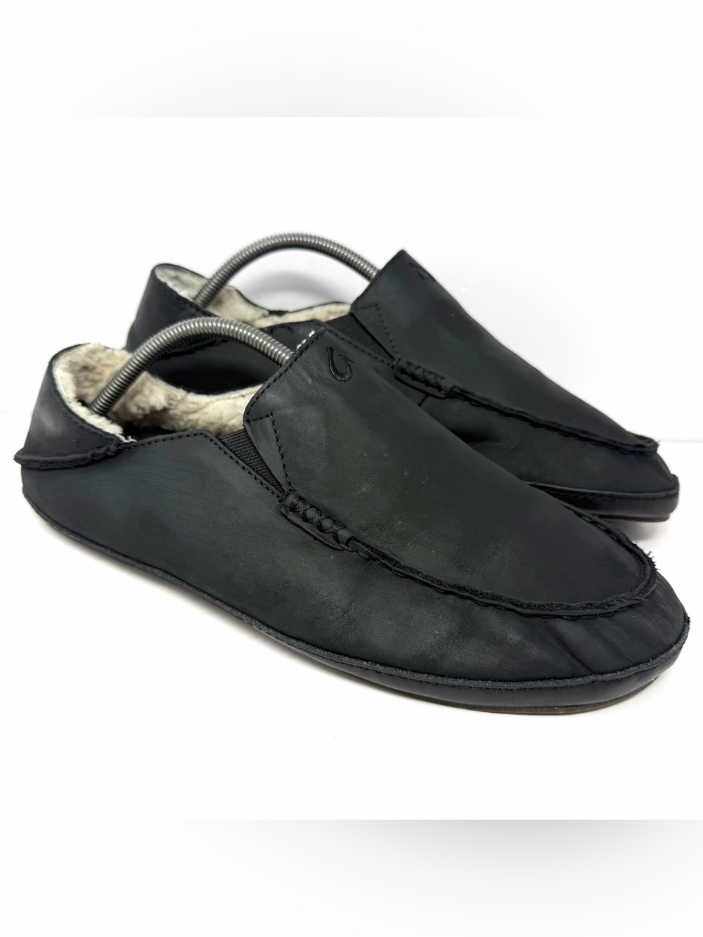 OluKai Moloa Men's Black Leather Slippers Sz 10 Shearling Lined Slip On Shoes